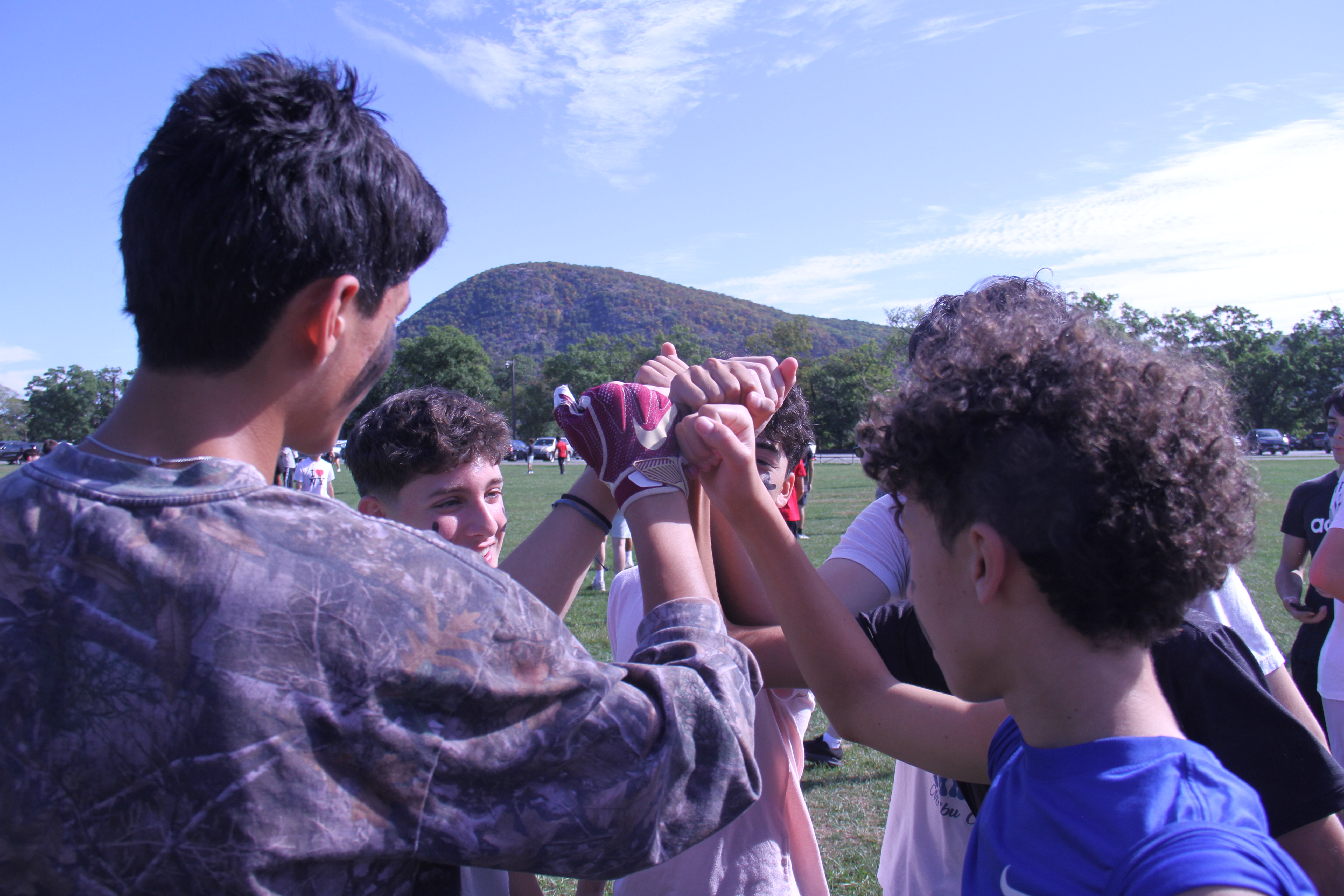 Regis Community Heads Outdoors for Annual Bear Mountain Day