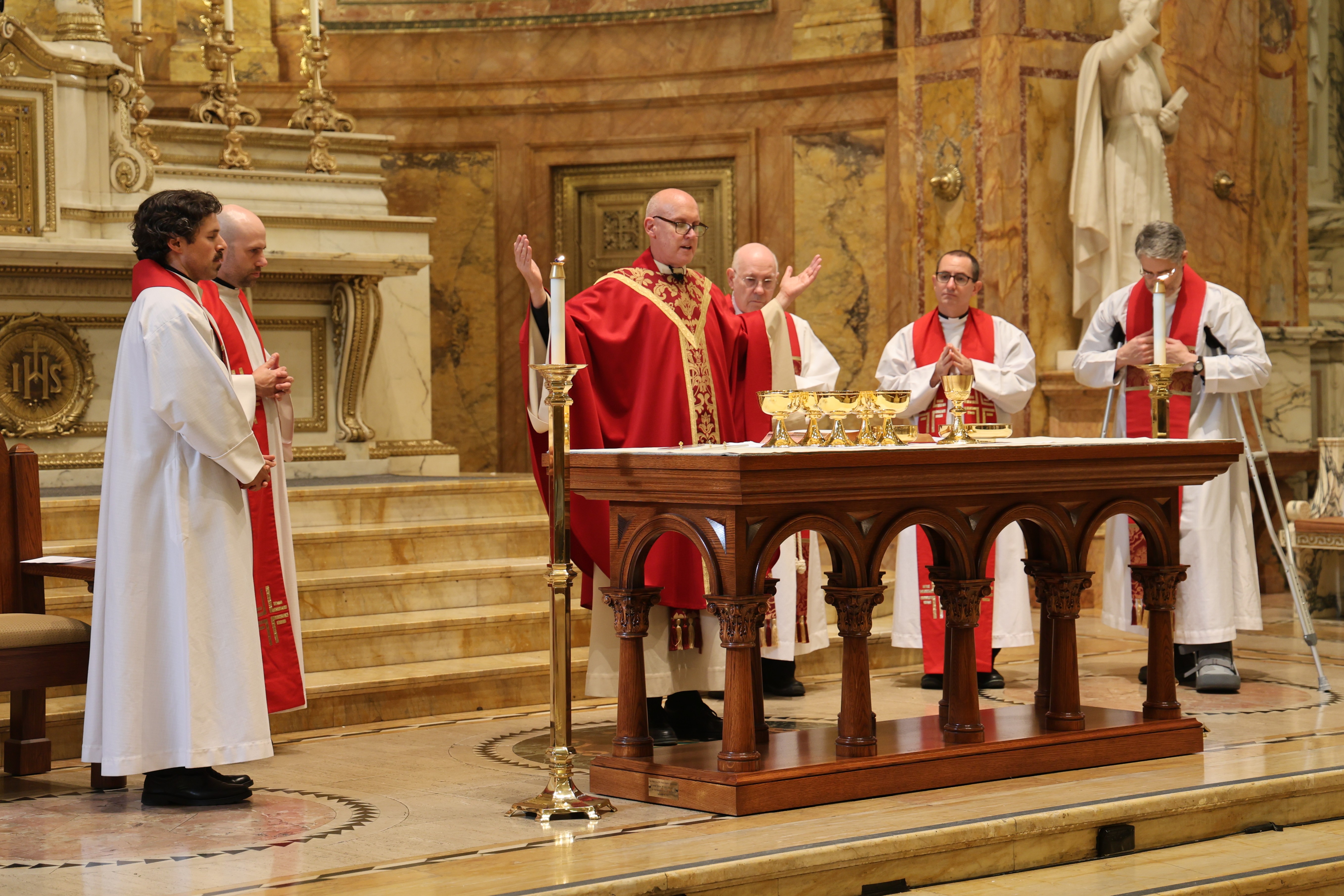 Regis Community Celebrates Mass of the Holy Spirit